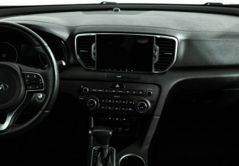 Подержанный автомобиль Kia Sportage 2017 года (14 фото)