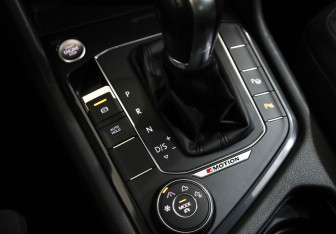 Подержанный автомобиль Volkswagen Tiguan 2019 года (19 фото)