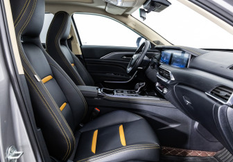 Подержанный автомобиль FAW Bestune T77 2023 года (28 фото)