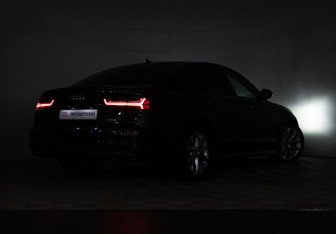 Подержанный автомобиль Audi A6 Sedan 2017 года (30 фото)