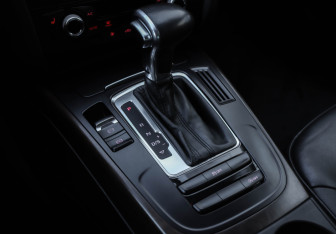 Подержанный автомобиль Audi A4 Sedan 2015 года (16 фото)