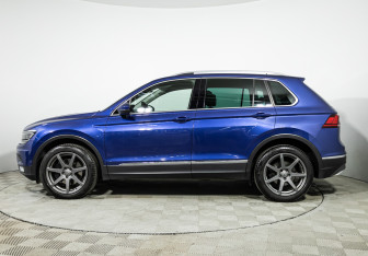 Подержанный автомобиль Volkswagen Tiguan 2018 года (8 фото)