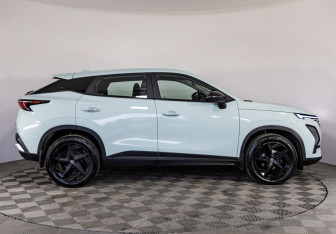 Подержанный автомобиль Omoda C5 2023 года (4 фото)