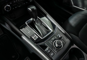 Подержанный автомобиль Mazda CX-5 2017 года (11 фото)