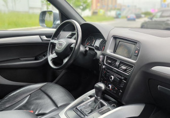Подержанный автомобиль Audi Q5 2013 года (11 фото)