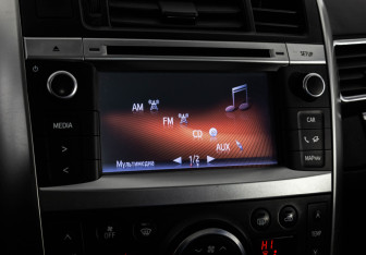 Подержанный автомобиль Toyota Verso 2015 года (16 фото)