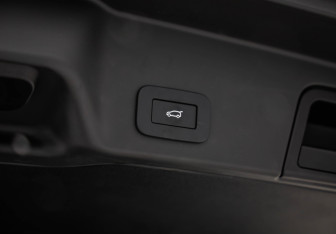 Подержанный автомобиль Land Rover Range Rover Evoque 2024 года (38 фото)