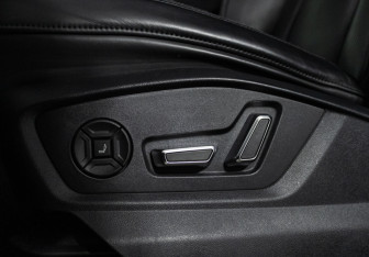 Подержанный автомобиль Audi Q8 2019 года (14 фото)