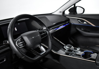 Подержанный автомобиль Omoda C5 2023 года (9 фото)