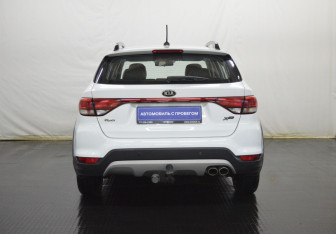 Подержанный автомобиль Kia Rio Hatchback 2018 года (6 фото)
