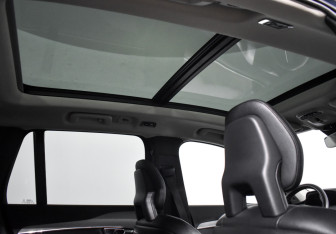 Подержанный автомобиль Volvo XC90 2019 года (18 фото)