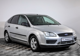 Подержанный автомобиль Ford Focus Hatchback 2007 года (3 фото)