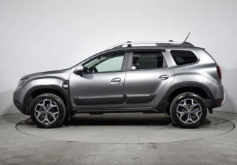Подержанный автомобиль Renault Duster 2021 года (8 фото)