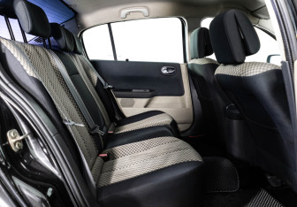 Подержанный автомобиль Renault Megane Sedan 2005 года (14 фото)