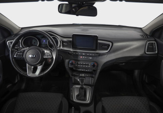 Подержанный автомобиль Kia Ceed Wagon 2019 года (9 фото)