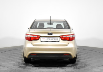 Подержанный автомобиль Kia Rio Sedan 2011 года (6 фото)