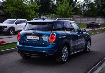 Подержанный автомобиль MINI Countryman 2018 года (6 фото)
