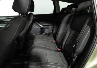 Подержанный автомобиль Ford Kuga 2014 года (10 фото)