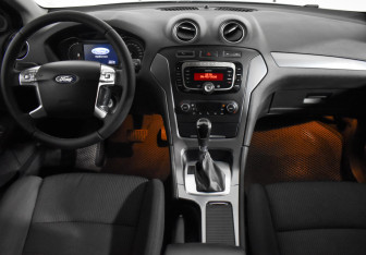 Подержанный автомобиль Ford Mondeo Sedan 2011 года (15 фото)