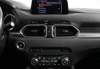 Подержанный автомобиль Mazda CX-5 2017 года (15 фото)