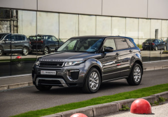 Подержанный автомобиль Land Rover Range Rover Evoque 2016 года (3 фото)