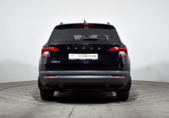 Подержанный автомобиль Skoda Karoq 2021 года (6 фото)