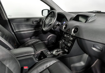 Подержанный автомобиль Renault Koleos 2014 года (14 фото)