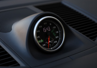 Подержанный автомобиль Porsche Macan 2014 года (19 фото)