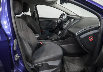 Подержанный автомобиль Ford Focus Hatchback 2016 года (20 фото)