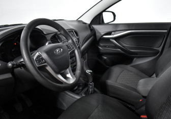 Подержанный автомобиль LADA (ВАЗ) Vesta Sedan 2019 года (6 фото)
