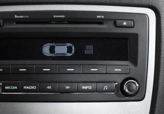 Подержанный автомобиль Skoda Octavia Liftback 2012 года (17 фото)