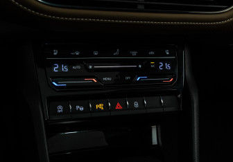 Подержанный автомобиль Skoda Kodiaq 2023 года (18 фото)