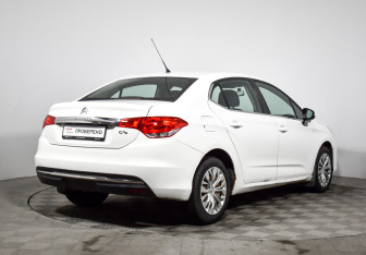 Подержанный автомобиль Citroen C4 Sedan 2014 года (5 фото)