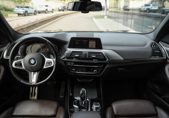 Подержанный автомобиль BMW X3 2021 года (13 фото)