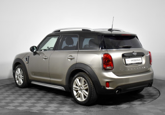Подержанный автомобиль MINI Countryman 2019 года (7 фото)