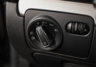Подержанный автомобиль Volkswagen Golf Hatchback 2009 года (17 фото)
