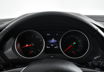 Подержанный автомобиль Volkswagen Tiguan 2020 года (20 фото)