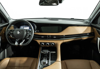 Подержанный автомобиль Changan CS95 2024 года (13 фото)