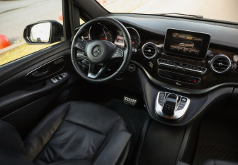 Подержанный автомобиль Mercedes-Benz Vito 2015 года (10 фото)