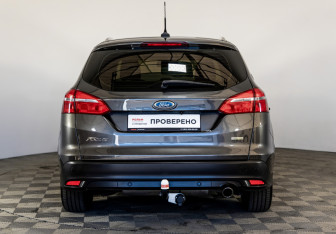 Подержанный автомобиль Ford Focus Wagon 2018 года (6 фото)
