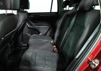 Подержанный автомобиль Volkswagen Tiguan 2017 года (10 фото)