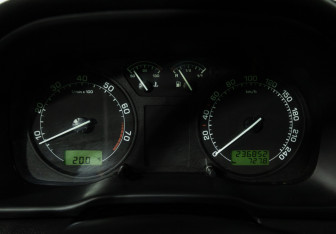 Подержанный автомобиль Skoda Octavia Liftback 2008 года (12 фото)