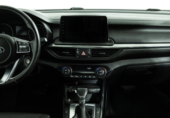 Подержанный автомобиль Kia Cerato Sedan 2019 года (14 фото)