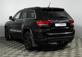 Подержанный автомобиль Jeep Grand Cherokee 2012 года (7 фото)