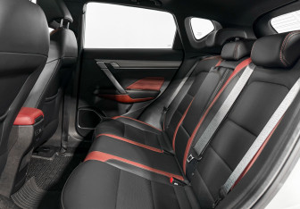 Подержанный автомобиль Geely Coolray 2021 года (12 фото)