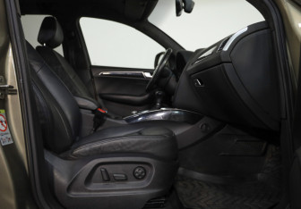 Подержанный автомобиль Audi Q5 2009 года (23 фото)
