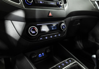 Подержанный автомобиль Hyundai Creta 2017 года (16 фото)