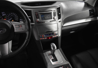 Подержанный автомобиль Subaru Outback Wagon 2011 года (20 фото)
