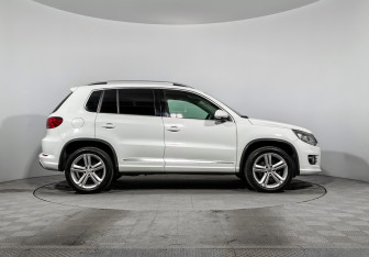 Подержанный автомобиль Volkswagen Tiguan 2015 года (4 фото)