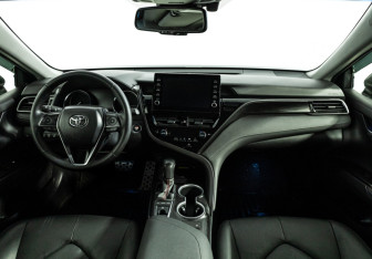 Подержанный автомобиль Toyota Camry Sedan 2023 года (13 фото)